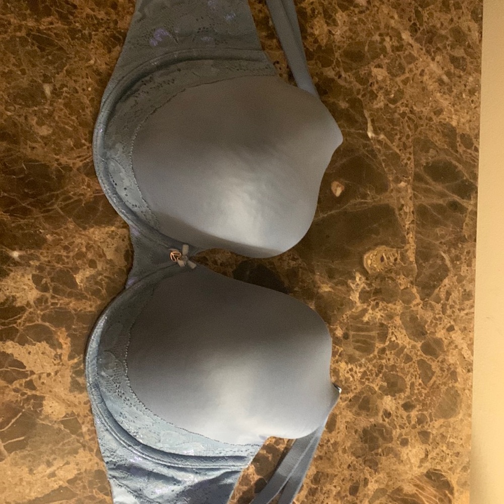 Victoria’s Secret Body By Victoria Full Coverage Bra- 36DDD- blue